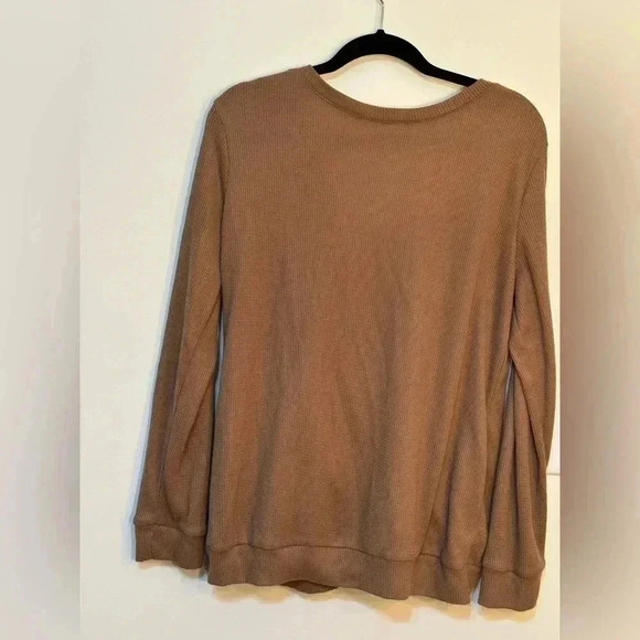 Brown Sweater‎ - Picture 2 of 2